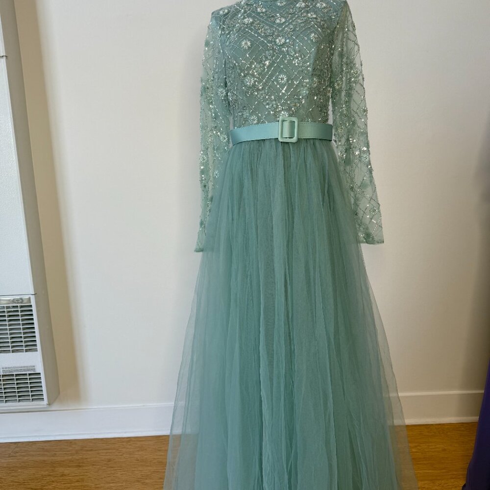 NEW Faeriesty Long-Sleeve Seafoam Princess Ball Gown, Size Large - Picture 2 of 12